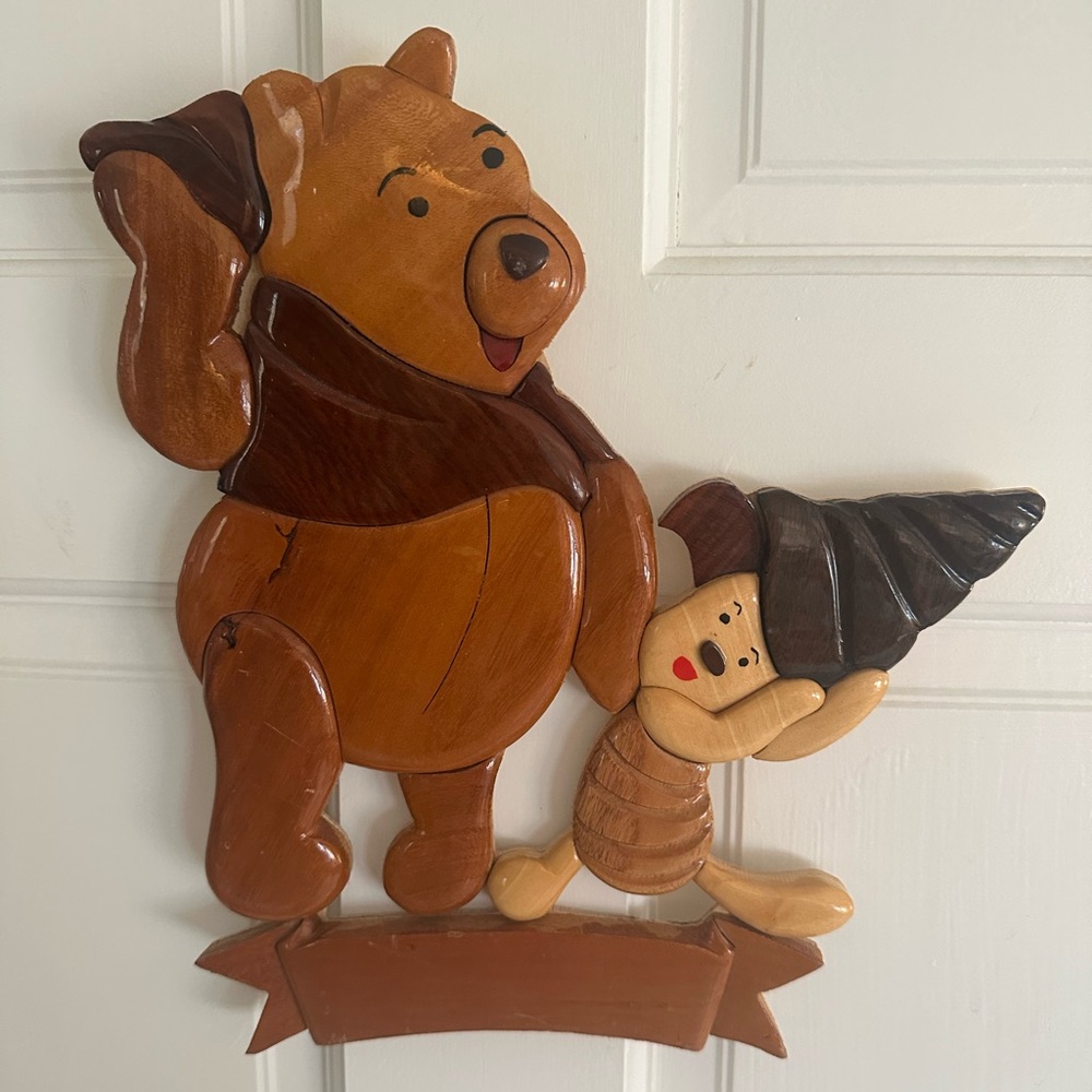 Vintage wooden Winnie the pooh and Piglet Wall Decor. 11”x 10”
